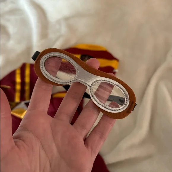 buildabear harry potter gryffindor quidditch uniform + accessories - Picture 5 of 11